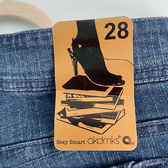 NWT Ankle Jeans with Embroidery and Graffiti Decorations Medium Wash by AKDMKS - Picture 9 of 9